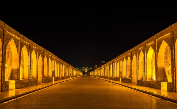 Isfahan, İran'ın Allahverdi Han Köprüsü (Si-o-o pol) — Stok fotoğraf