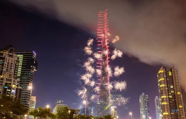 DUBAI, UAE - JANUARY 1: Fireworks from Burj Khalifa on New Year' Royalty Free Φωτογραφίες Αρχείου