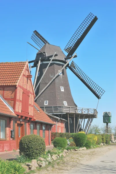 Windmolen, Lemkenhafen, Fehmarn, Baltische Zee, Duitsland — Stockfoto