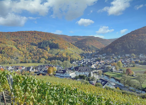 Vue Sur Village Rech Depuis Sentier Pédestre Vin Rouge Ahrtal — Photo