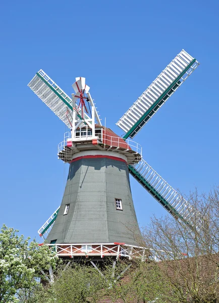 Windmühle, Ostfriesland, Nordsee, Niedersachsen, Deutschland — Stockfoto