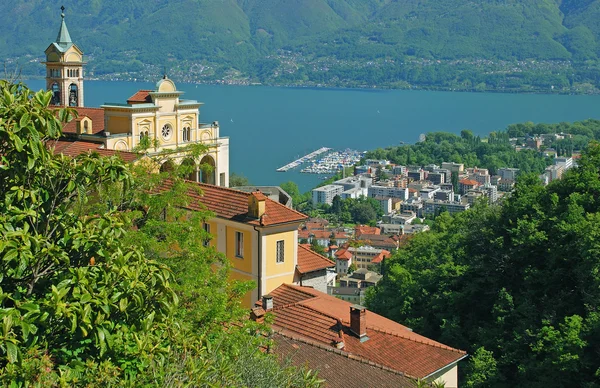Madonna del Sasso, Locarno, Lake Maggiore, Ticino Canton, Suíça — Fotografia de Stock