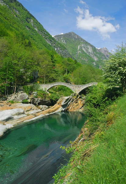 Ponte dei Salti, Lavertezzo,Verzasca Valley,Ticino Canton,Switzerland — Stock Photo, Image