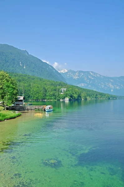 Озеро Бохіндж, Національний парк Триглав, Словенія — стокове фото