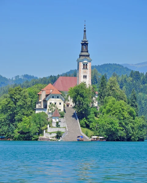 Kirche Mariä Himmelfahrt, Bleder See, Slowenien — Stockfoto