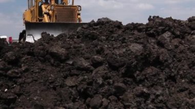 Buldozer makine inşaat alanı tesviye.