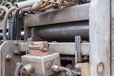 Motor hidrolik sistemi parçası.