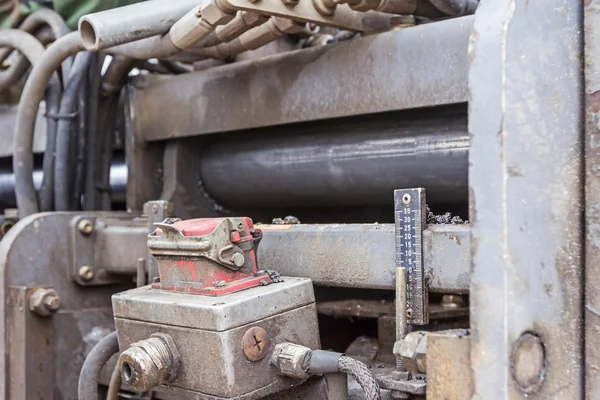 Motor hidrolik sistemi parçası.