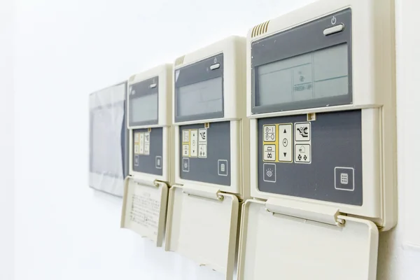 Modern digital elektronisk termostat, klimat kontrollsystem. — Stockfoto