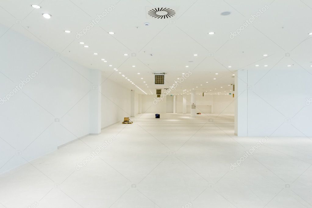 View On Large Showroom In A Modern Business Centre With Ceiling