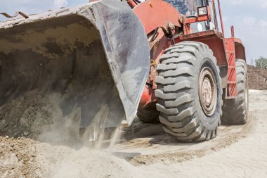 Buldozer, ön yükleyici görünümü