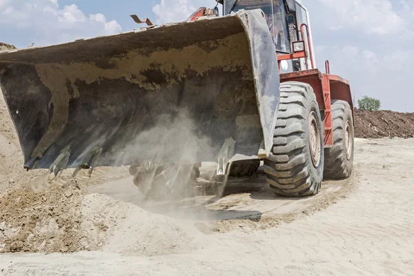 Bulldozer, vista en el cargador frontal — Foto de Stock