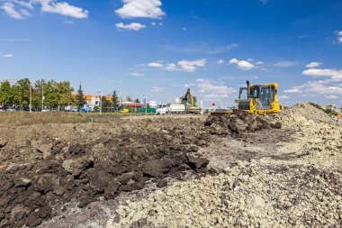 Buldozer makine inşaat alanı tesviye.