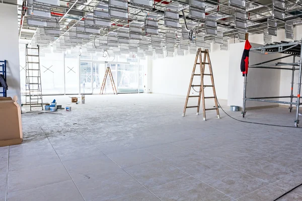 Suspended office ceiling, pause at work — Stock Photo, Image