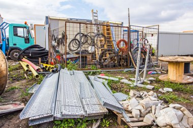 Geçici depolama malzeme açık