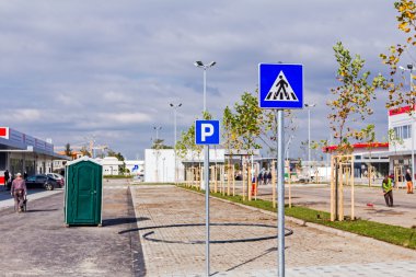 Yaya geçidi, yol işareti