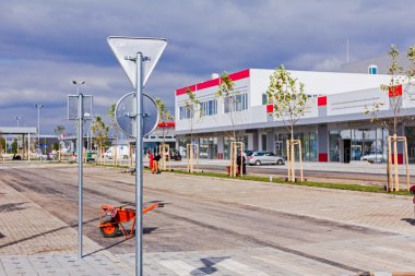 Arkadan görünüm galvanizli yol işareti. Arkadan Görünüş
