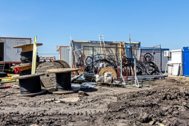 Çeşitli kablo biriktirme, açık havada kadar haddelenmiş yığılmış