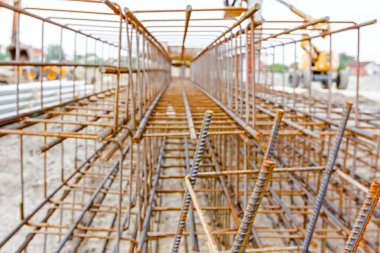 Ayağı ile temel profiline bağlı güçlendiren r yapılan arıyorsunuz