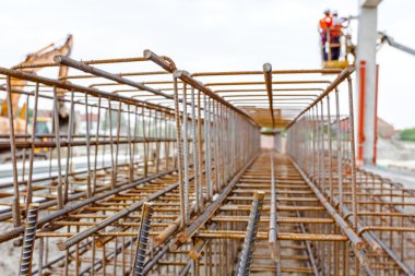 Ayağı ile temel profiline bağlı güçlendiren r yapılan arıyorsunuz