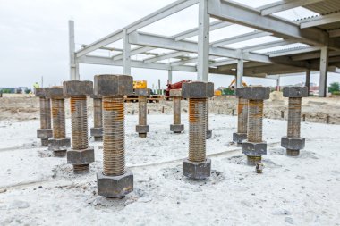 Vida üzerinde Anchor 'ın fındık yeni binada beton peaking vardır