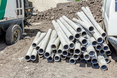 Kuyu açmak için kullanılan matkap borusu