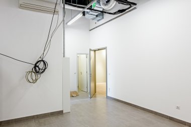 Açık kapı ile yeni boşluk