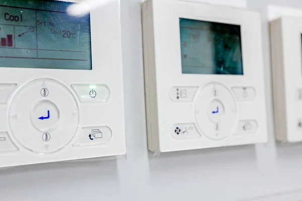 Moderner digitaler elektronischer Thermostat, Klimaanlage — Stockfoto