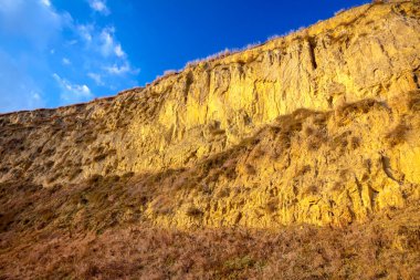 Sert kumlu kayalıkların erozyonu