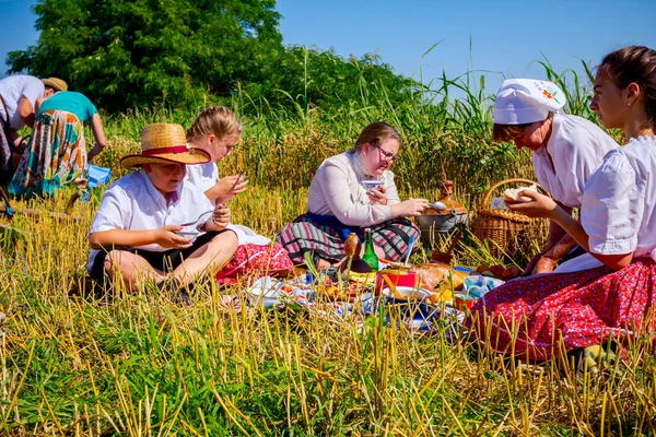 Muzlja Vojvodina Servië Juli 2019 Kinderen Ontbijten Picknick Bij Xxxvi — Stockfoto