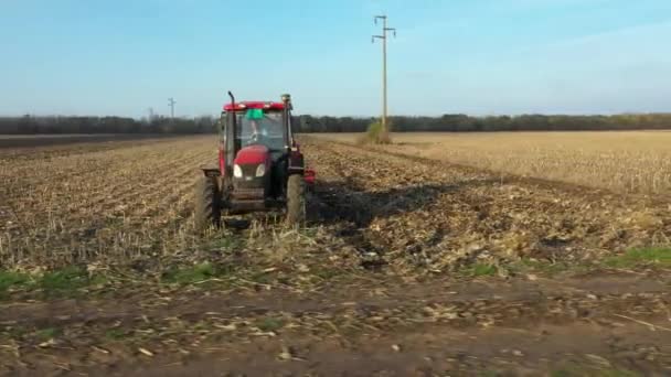 Low Place View Dolly Move Shot Tractor Pulling Machine Harrowing — Stock Video