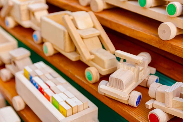Dětské Eko Ručně Vyráběné Dřevěné Hračky Různé Modely Vlaku Kamionu — Stock fotografie