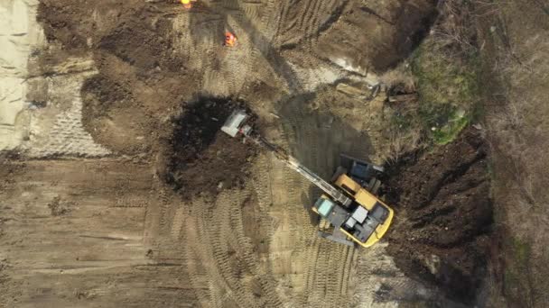 Bovenaanzicht Bovenaanzicht Graafmachine Bodem Aan Het Opgraven Bouwplaats Project Uitvoering — Stockvideo