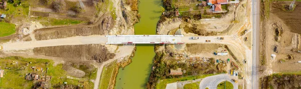 Panorama Von Oben Über Kopf Auf Unvollendeter Brücke Mit Mechanisierung — Stockfoto