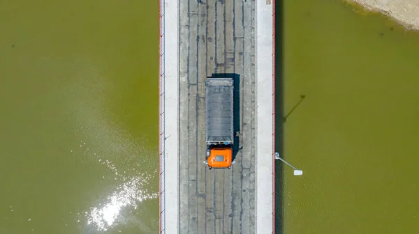 Über Der Ansicht Von Oben Overhead Auf Transport Lkw Lieferung — Stockfoto