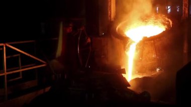 Erimiş çelik dökme