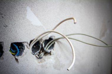 Elektrikli duvar prizleri