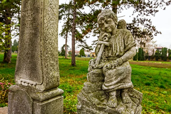 Hüzünlü bir melek portresi — Stok fotoğraf