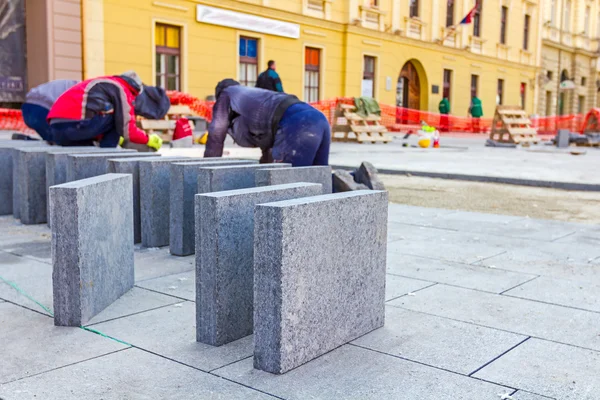 Pavimentadoras en el trabajo — Foto de Stock