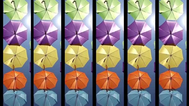 Decoración con paraguas colgantes — Vídeo de stock
