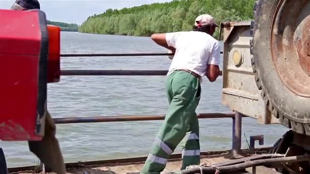 Work on ferry boat. — Stockvideo