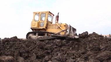 Buldozer makine inşaat alanı tesviye.