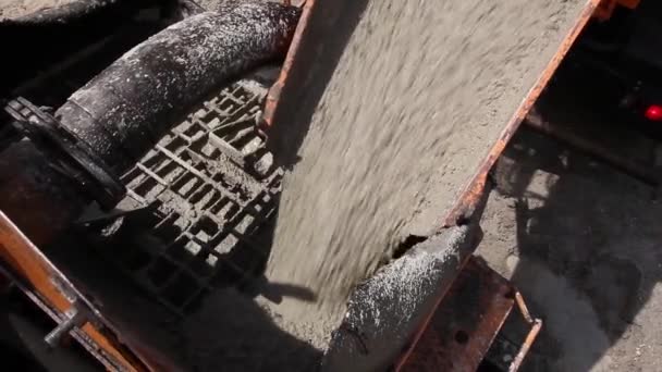 Подробности на бетонном смесителе . — стоковое видео