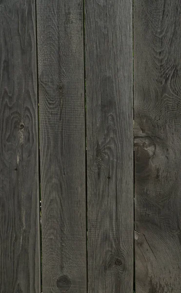 오래 된 썩은 나무 수직 울타리 — 스톡 사진