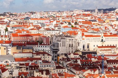 Aziz George Kalesi, Portekiz 'in başkenti Lizbon' da MÖ 8. yüzyıla kadar uzanan tarihi bir kaledir. 12. yüzyıldan beri., 