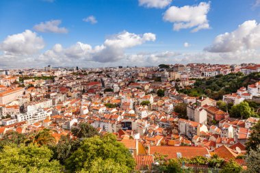 Aziz George Kalesi, Portekiz 'in başkenti Lizbon' da MÖ 8. yüzyıla kadar uzanan tarihi bir kaledir. 12. yüzyıldan beri., 