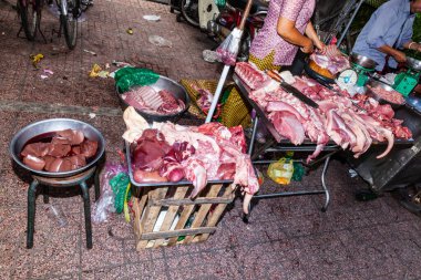 Batılılarla yüzleşen Asya et pazarı