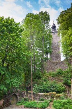 Bad Berneck, Almanya 'da Bavyera eyaletinde yer alan bir şehirdir. Fichtelgebirge Dağları. Wallenrode, Hohenberneck Şatosu, Eski Şato ve St. Mary Kilisesi 'nin kalıntıları.