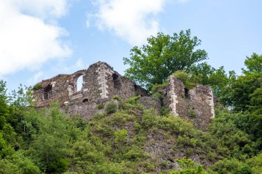 Bad Berneck, Almanya 'da Bavyera eyaletinde yer alan bir şehirdir. Fichtelgebirge Dağları. Wallenrode, Hohenberneck Şatosu, Eski Şato ve St. Mary Kilisesi 'nin kalıntıları.