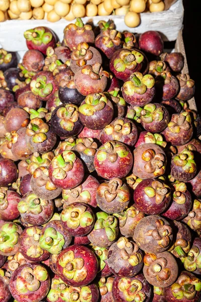 Lovely Tropical Fruit Market Pomegranate Fruit Bearing Deciduous Shrub — Stock Photo, Image